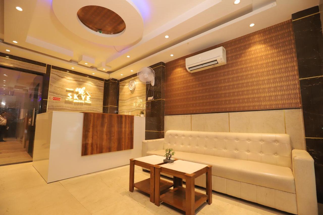 Nh Skye Suites Új-Delhi Kültér fotó